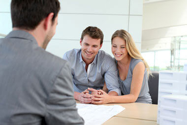 Should I Use a Mortgage Broker or a Bank?